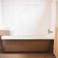 Badezimmer mit Heizung und Lüftung