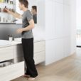 Holzschubladen im Bad: Spiel mit Raffinesse und Vielseitigkeit!